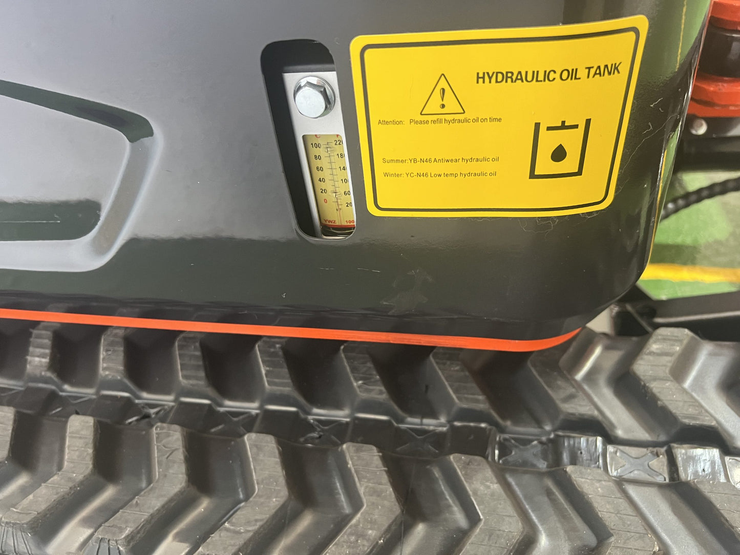 Miniexcavadora Giratoria BAIMSE 1800 kg, Motor Kubota de 3 Cilindros