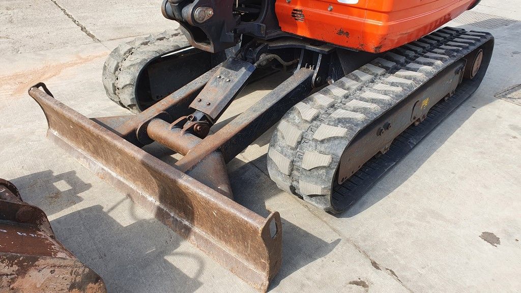 Miniexcavadora Kubota KX71-3 / 2.8 T – ocasión