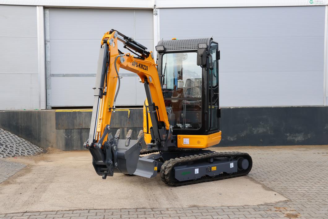 Miniexcavadora APS KMZ 28 con brazo de torsión
