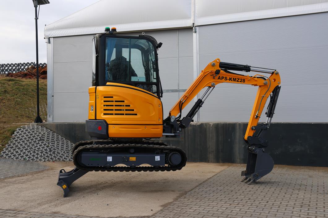 Miniexcavadora APS KMZ 28 con brazo de torsión