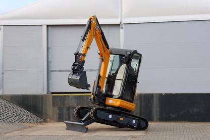 Miniexcavadora APS KMZ 28 con brazo de torsión