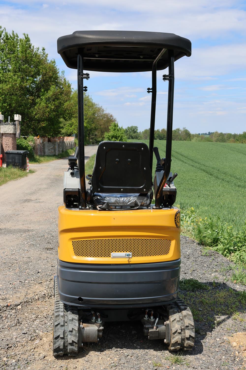 Miniexcavadora APS OKW17 con brazo oscilante
