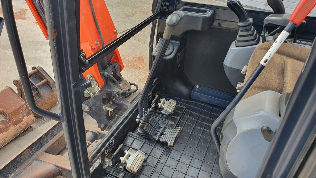 Miniexcavadora Kubota KX71-3 / 2.8 T – ocasión