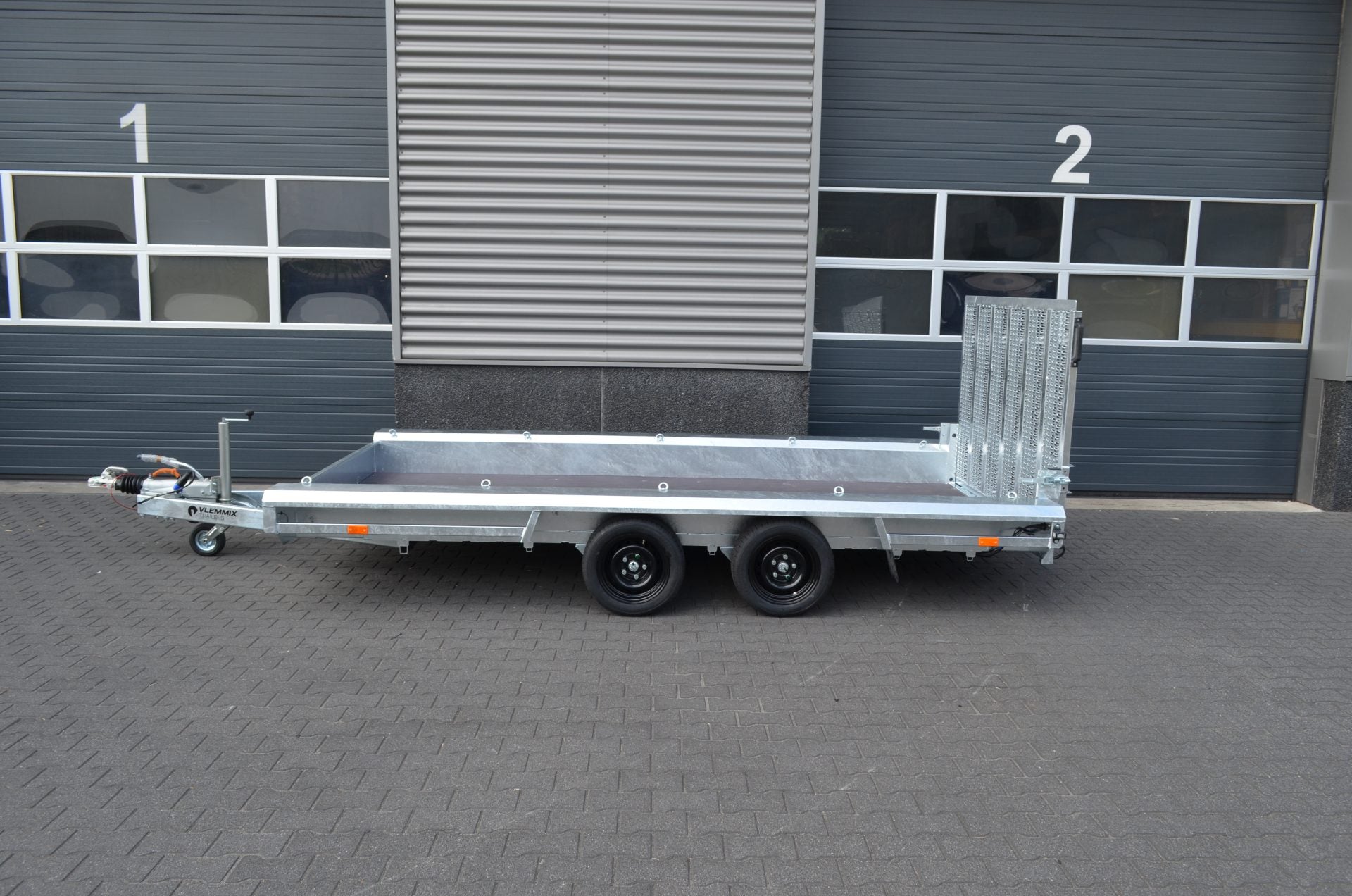 Remolque de Carga 4 x 1,8 m 2700 kg - 1350 kg - 2 ejes