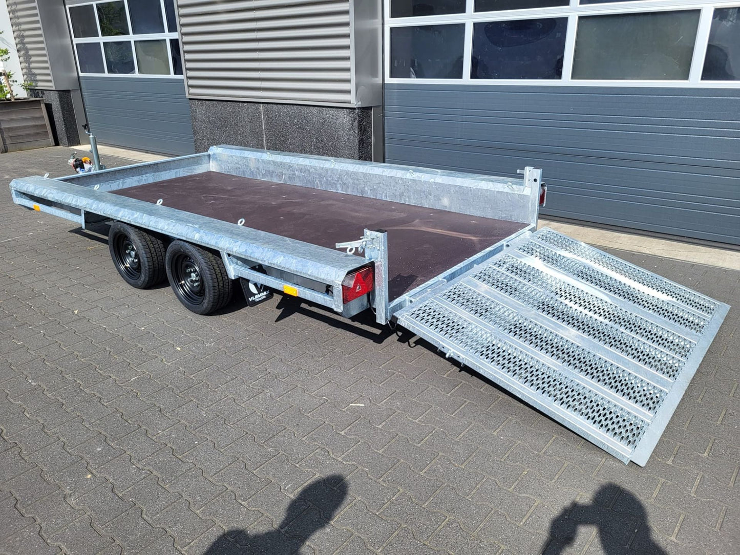 Remolque de Carga 4 x 1,8 m 2700 kg - 1350 kg - 2 ejes