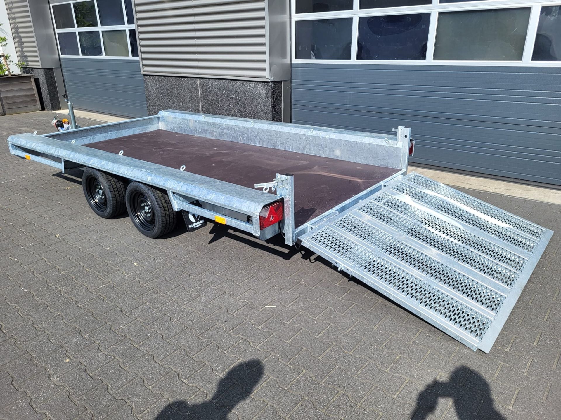 Remolque de Carga 4 x 1,8 m 2700 kg - 1350 kg - 2 ejes