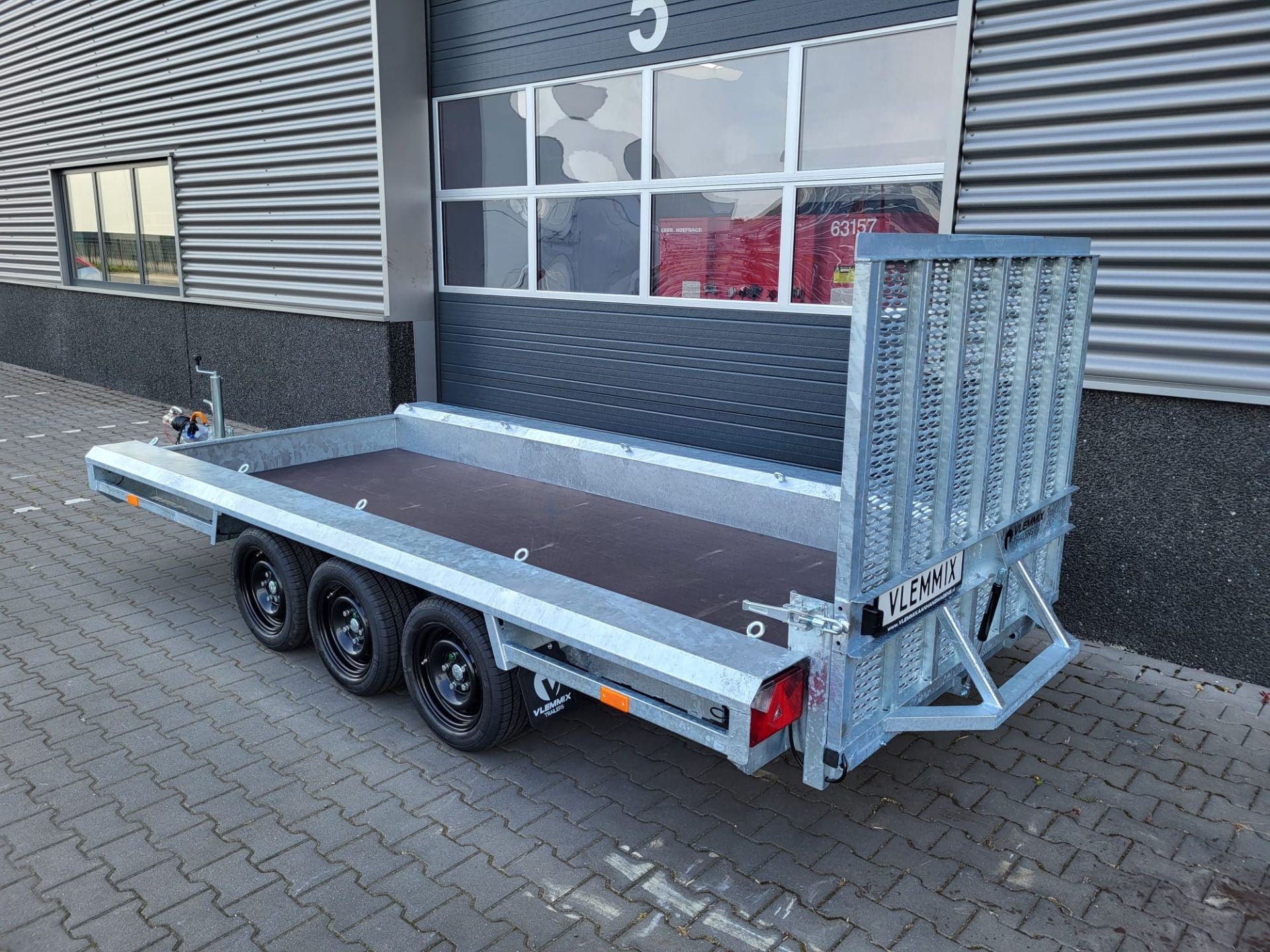 Remolque de Carga 4 x 1,5 m 3500 kg - 1500 kg - 3 ejes