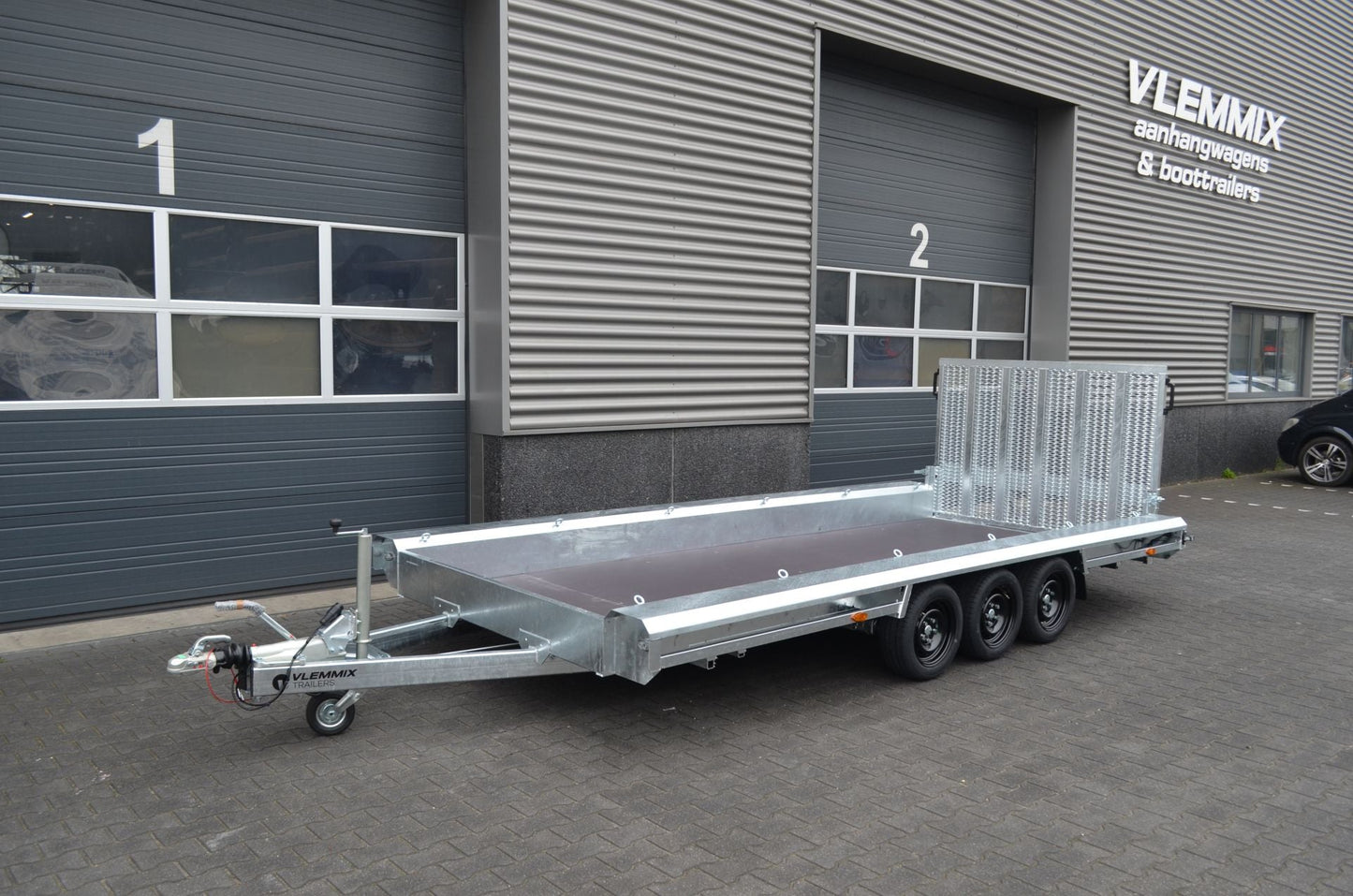 Remolque de Carga 4,8 x 1,8 m 3500 kg - 1350 kg - 3 ejes