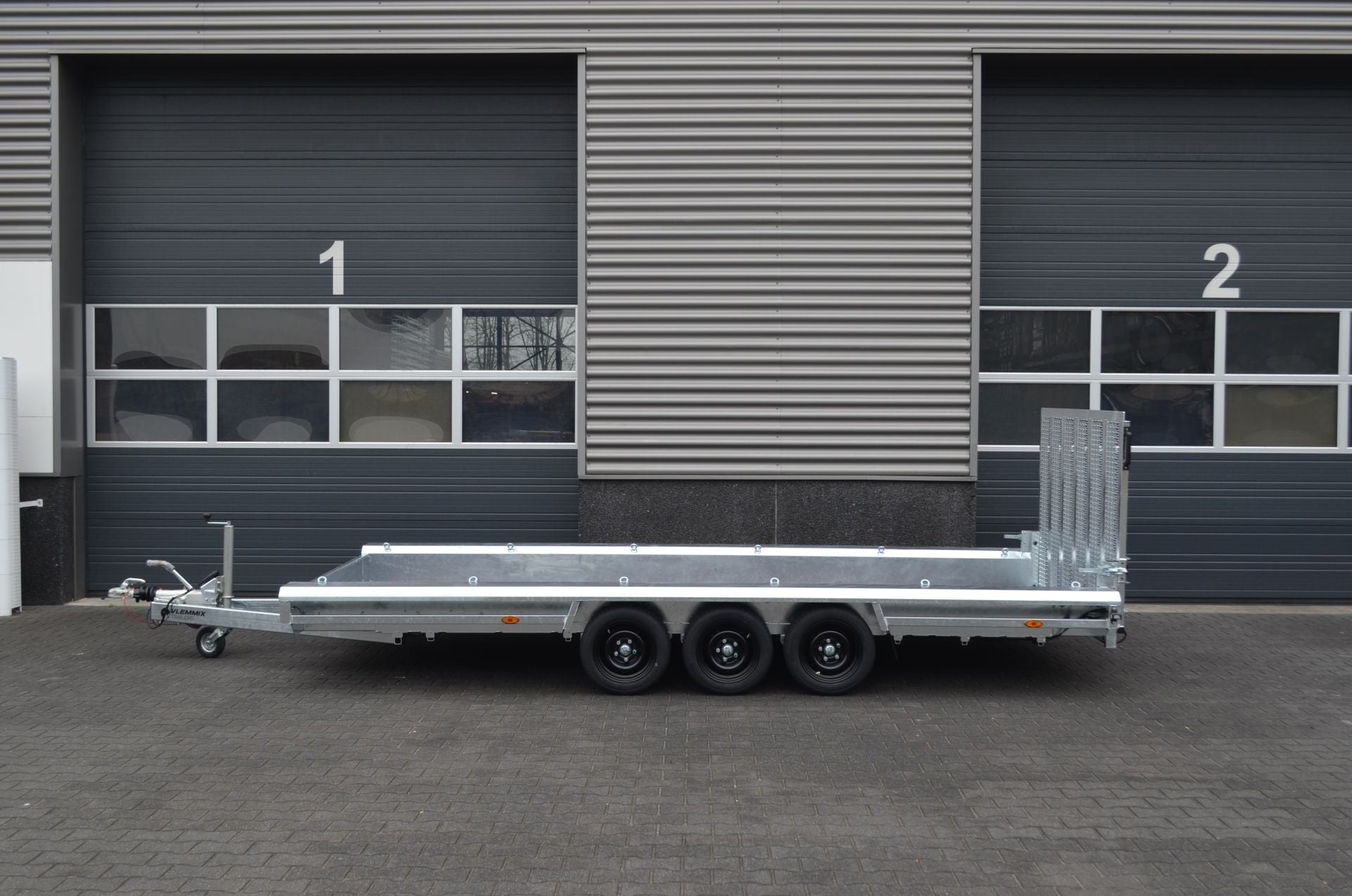 Remolque de Carga 4,8 x 1,8 m 3500 kg - 1800 kg - 3 ejes