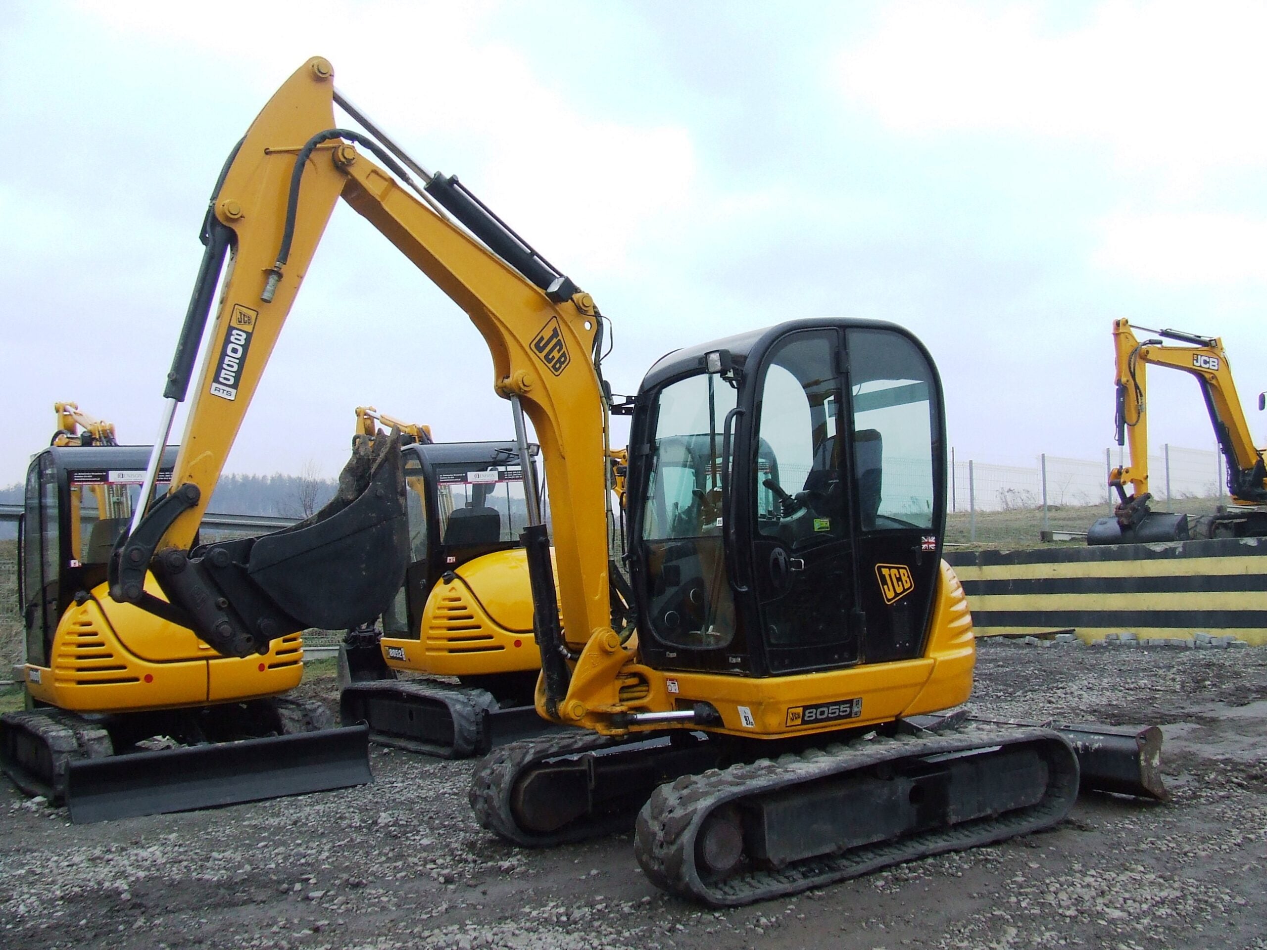 Miniexcavadora usada JCB 8055 RTS (2008) – 5,3T – Motor Isuzu 34,1 kW – Alcance 6 m