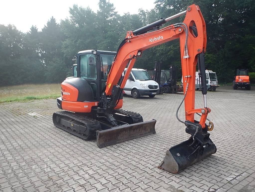 Miniexcavadora Kubota KX057-4 (2014) – 5,5T – ocasión