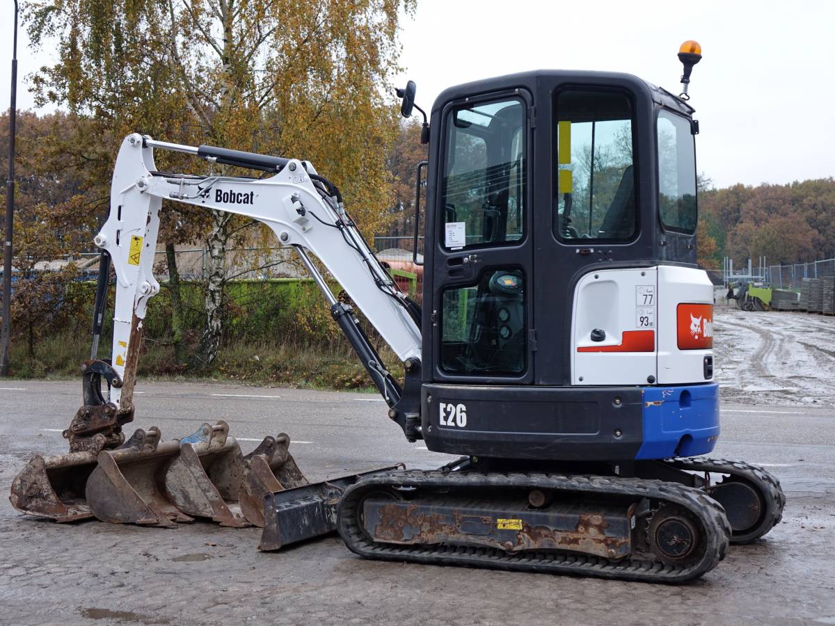 Miniexcavadora Bobcat E26 EM (2015) – 2,56T – ocasión