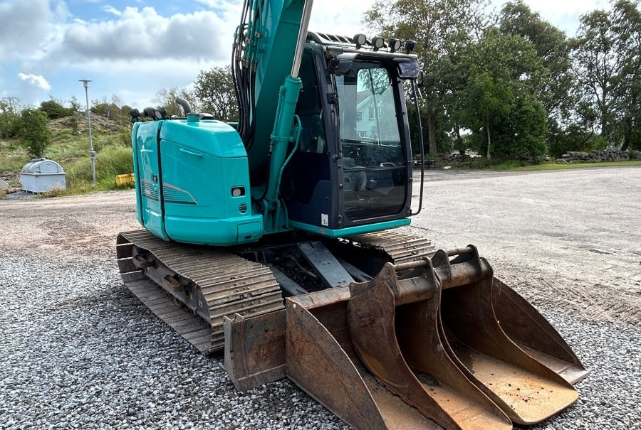 Miniexcavadora Kobelco SK75SR-3E (2016) – 7,5T – Ocasión