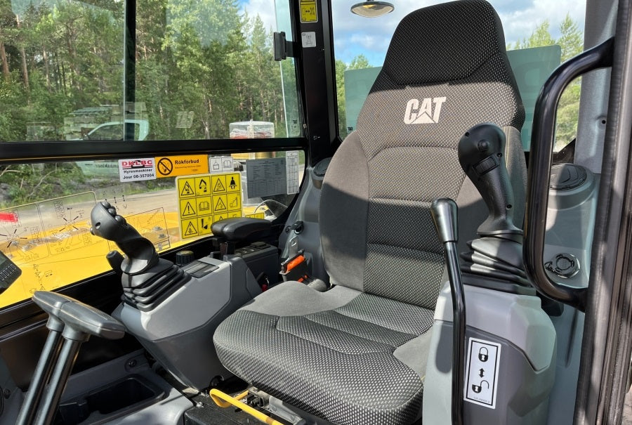 Miniexcavadora CAT 305CR 2022 – 153 horas – Usada