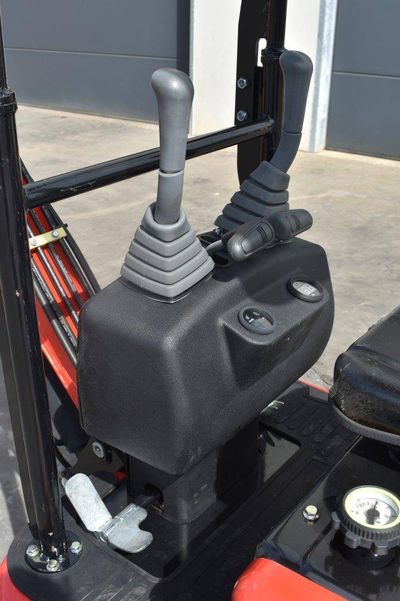 Miniexcavadora LUCLA TX10 – ocasión