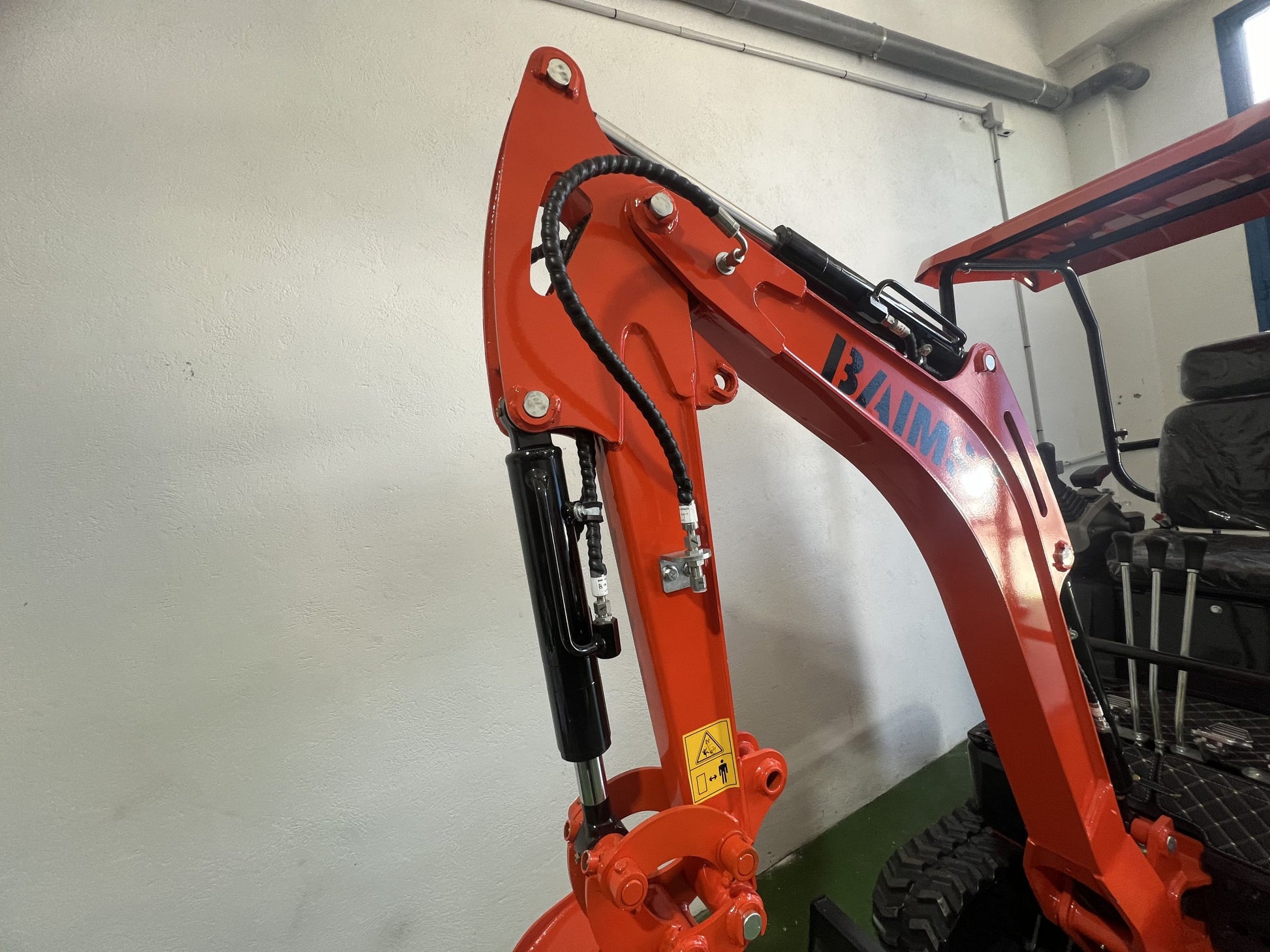 Miniexcavadora Kubota U27-4 de 2,7 t usada 2022 con 1302 h y paquete completo de accesorios