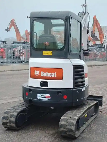 Miniexcavadora Bobcat E26 de 2,6 t de ocasión 2012 con enganche rápido y 3 cucharones