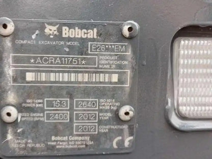 Miniexcavadora Bobcat E26 de 2,6 t de ocasión 2012 con enganche rápido y 3 cucharones