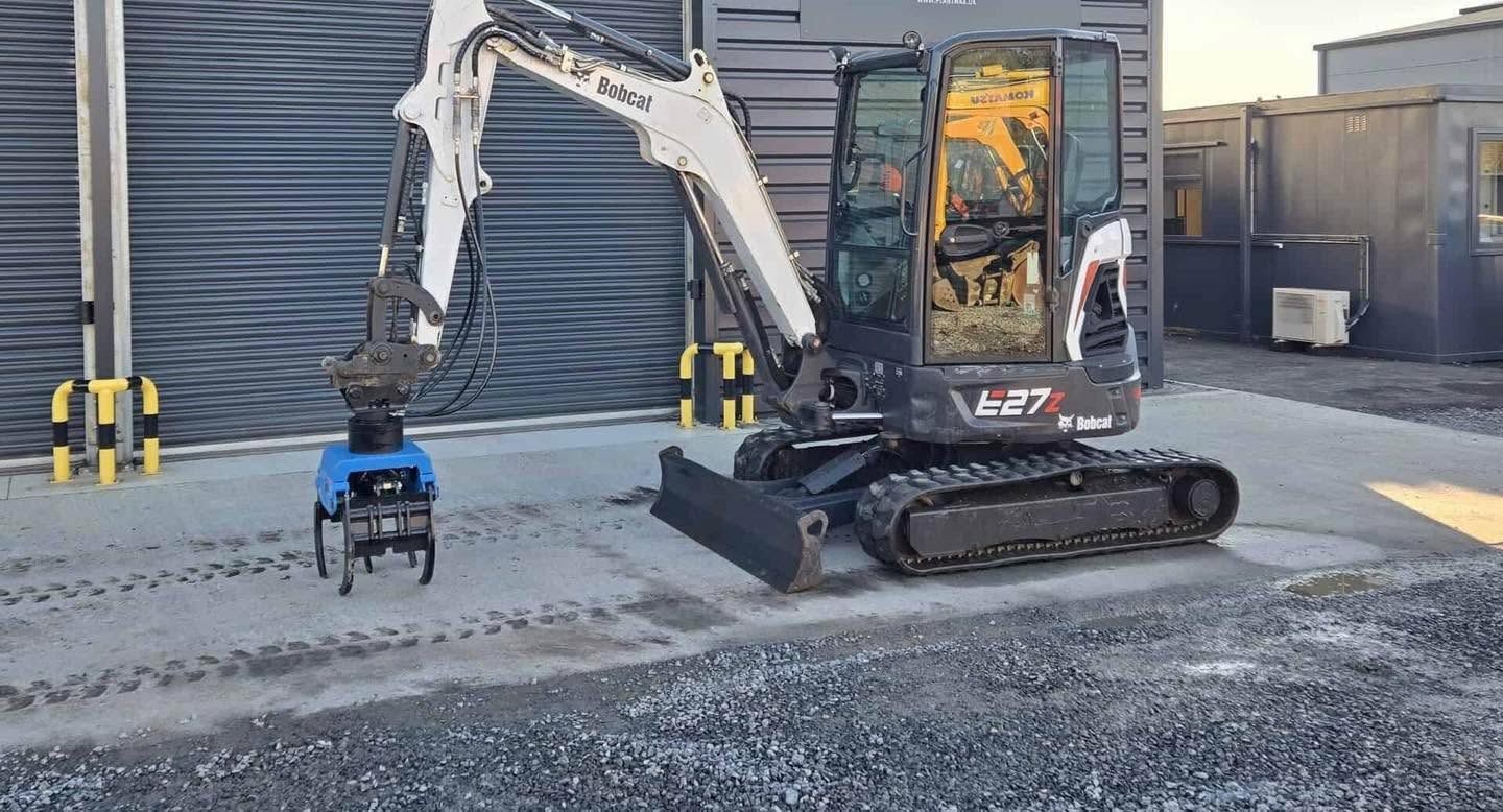 Miniexcavadora Bobcat E27z de 2,7 t usada, año 2019, 1788 h con enganche hidráulico