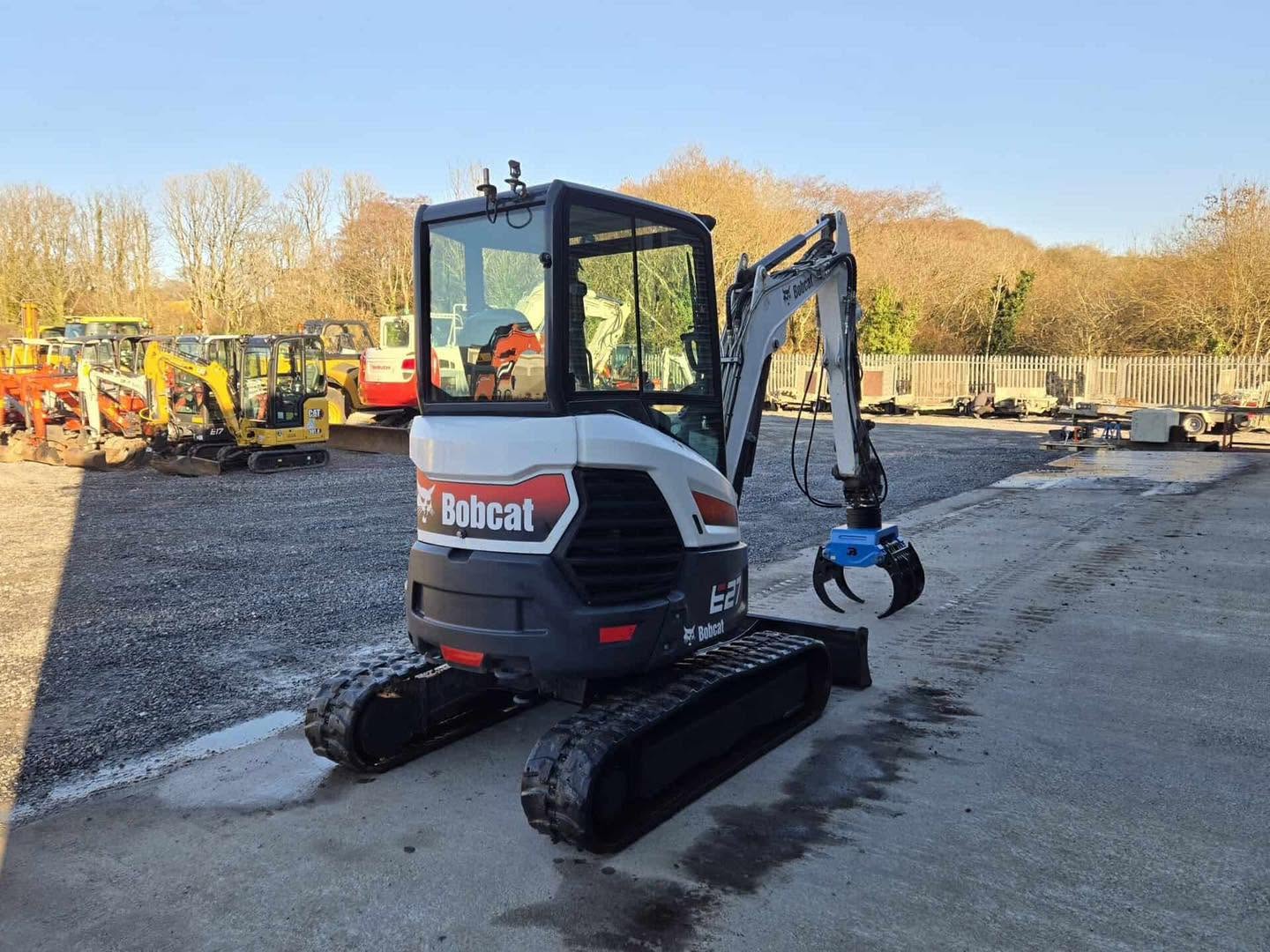 Miniexcavadora Bobcat E27z de 2,7 t usada, año 2019, 1788 h con enganche hidráulico