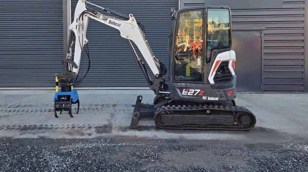 Miniexcavadora Bobcat E27z de 2,7 t usada, año 2019, 1788 h con enganche hidráulico
