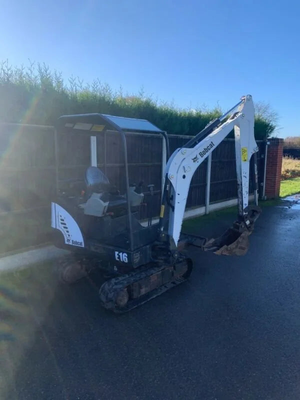 Miniexcavadora Bobcat E16 de 1,6 t de Ocasión 2014 con Chasis Extensible y 3 Cucharas
