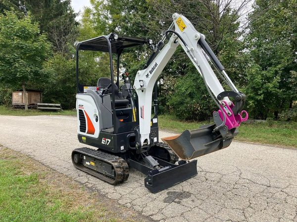 Miniexcavadora compacta Bobcat E17 de 1,7 t usada 2022 casi nueva de 10 h motor Kubota