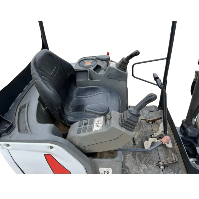 Miniexcavadora Bobcat E17 1,71 t — Enganche rápido y 3 cucharones — Ocasión 2017 — 1600 h