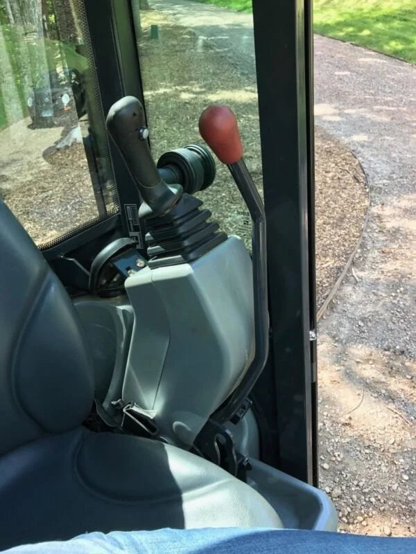 Miniexcavadora Bobcat E20 de 1,8 t de ocasión 2015 con pulgar de agarre y 3 cucharones