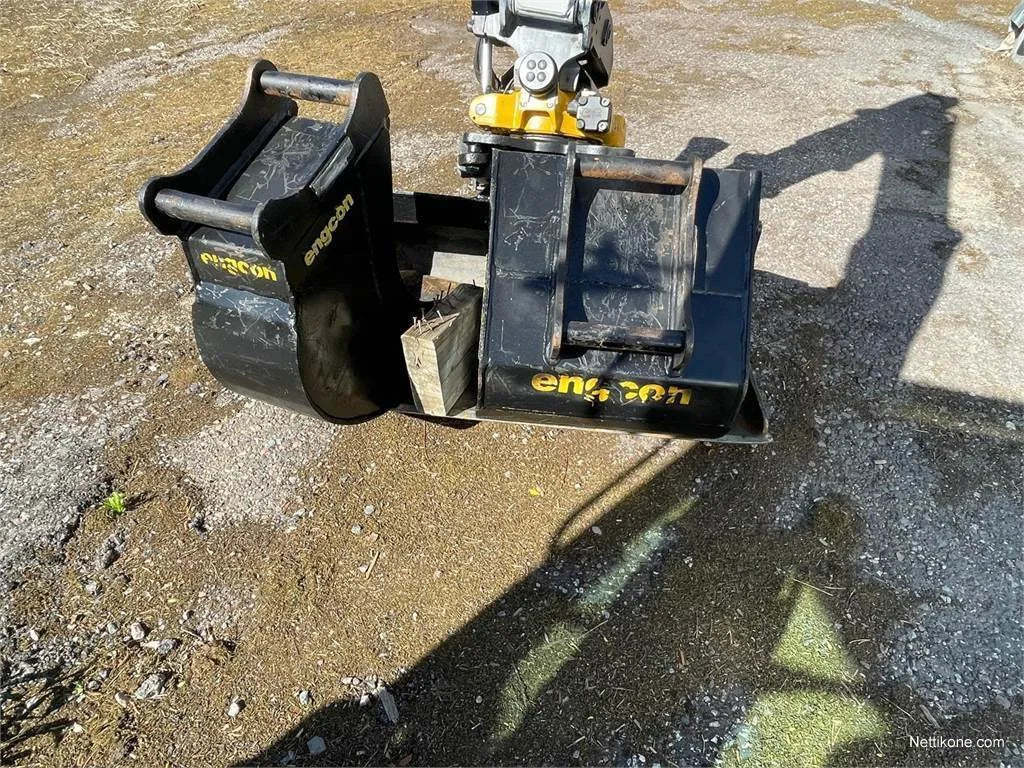 Miniexcavadora Bobcat E27Z de 2,7 t de ocasión 2021 con tiltrotador Engcon y 4 cucharones