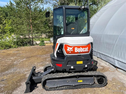 Miniexcavadora Bobcat E27Z de 2,7 t de ocasión 2021 con tiltrotador Engcon y 4 cucharones
