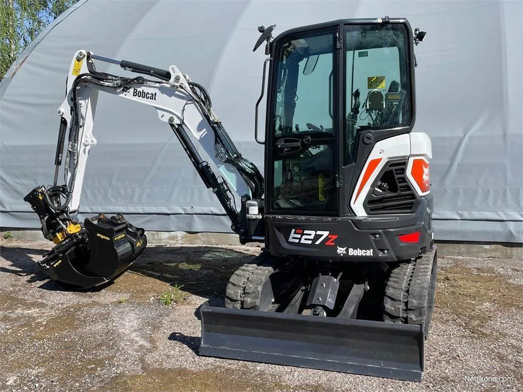 Miniexcavadora Bobcat E27Z de 2,7 t de ocasión 2021 con tiltrotador Engcon y 4 cucharones