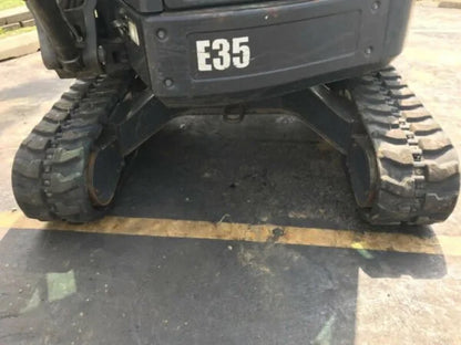 Miniexcavadora Bobcat E35 de 3,5 t de ocasión 2011 con pulgar hidráulico y 3 cucharones