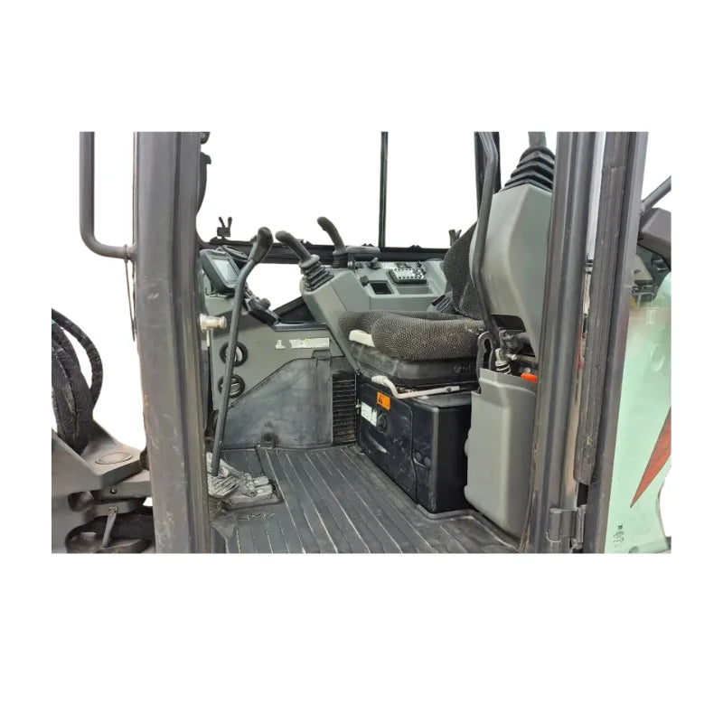 Miniexcavadora Bobcat E50R2 4,9 t — Motor diésel Stage V 36,4 kW — Ocasión 2022 — 2287 h