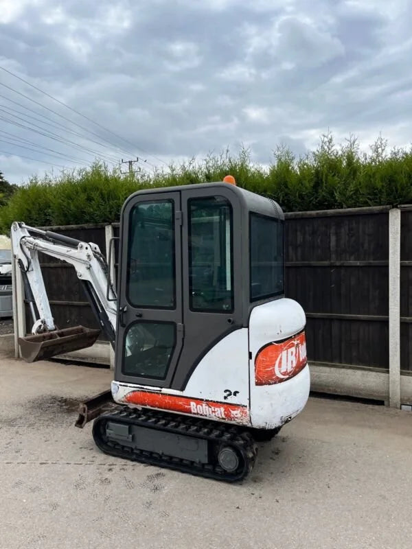 Miniexcavadora Bobcat 320 de 1,6 t de ocasión 2000 con chasis extensible y 3 cucharas