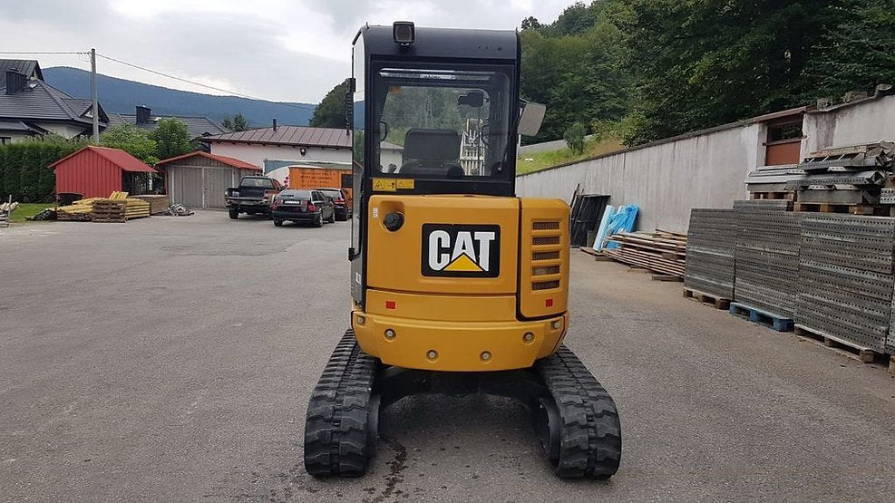 Miniexcavadora CAT 302.7D CR de Ocasión – 2,67T (2016) con 3 Cucharas y Enganche Rápido