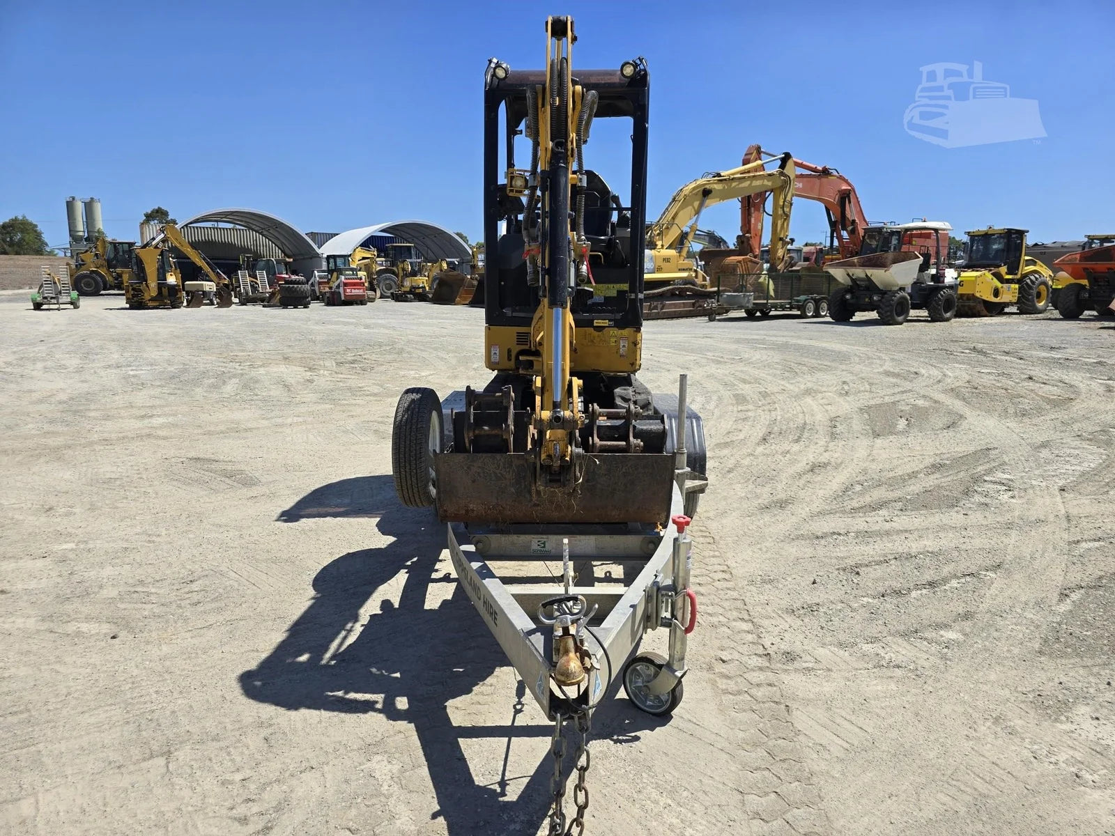Miniexcavadora Caterpillar 301.7CR de 1,8 t de ocasión 2021 con 3 cucharas y remolque