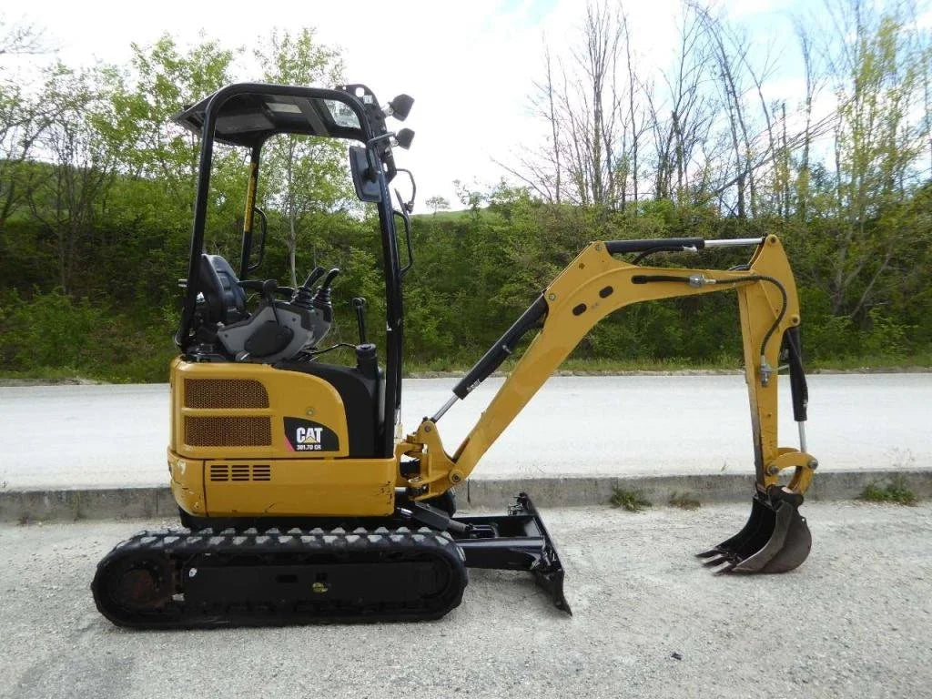 Miniexcavadora Caterpillar 301.7D CR de 1,7 t de ocasión 2017 con enganche rápido y 3 cucharones