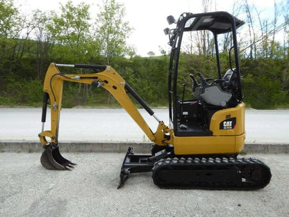 Miniexcavadora Caterpillar 301.7D CR de 1,7 t de ocasión 2017 con enganche rápido y 3 cucharones