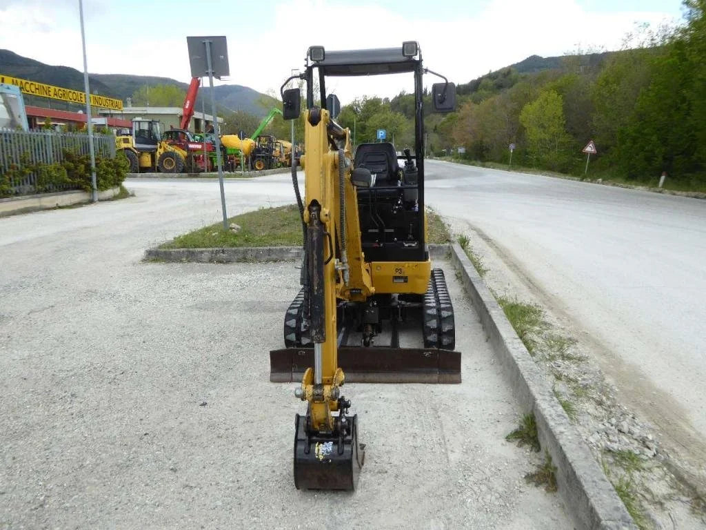 Miniexcavadora Caterpillar 301.7D CR de 1,7 t de ocasión 2017 con enganche rápido y 3 cucharones