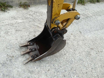 Miniexcavadora Caterpillar 301.7D CR de 1,7 t de ocasión 2017 con enganche rápido y 3 cucharones
