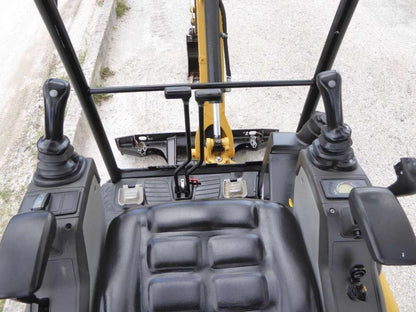 Miniexcavadora Caterpillar 301.7D CR de 1,7 t de ocasión 2017 con enganche rápido y 3 cucharones