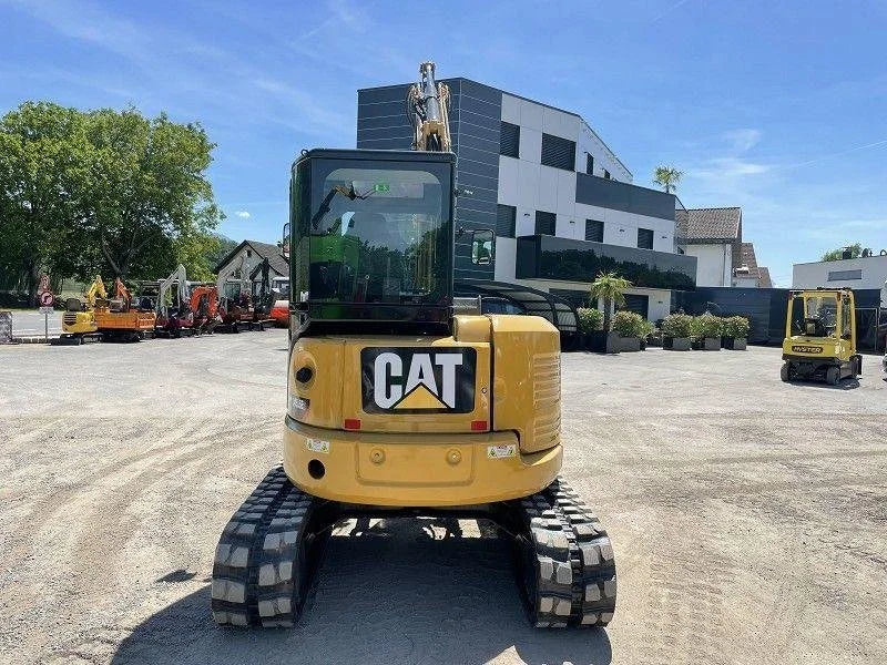 Miniexcavadora Caterpillar 305 5E compacta de 5,2 t de ocasión 2013 con 3 cucharas y 1720 h