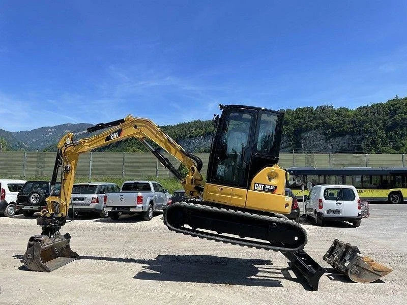 Miniexcavadora Caterpillar 305 5E compacta de 5,2 t de ocasión 2013 con 3 cucharas y 1720 h