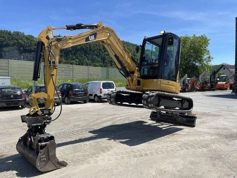Miniexcavadora Caterpillar 305 5E compacta de 5,2 t de ocasión 2013 con 3 cucharas y 1720 h