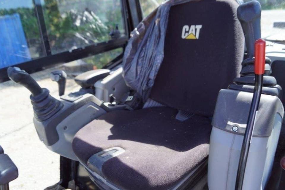 Miniexcavadora Caterpillar 301.7D de Ocasión – 1,85T (2017) con 1.461 h
