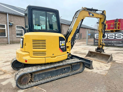 Miniexcavadora Caterpillar 305.5E2 CR de 5,2 t usada del 2018 con 3692 h y 3 cucharones