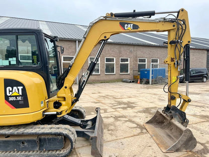 Miniexcavadora Caterpillar 305.5E2 CR de 5,2 t usada del 2018 con 3692 h y 3 cucharones