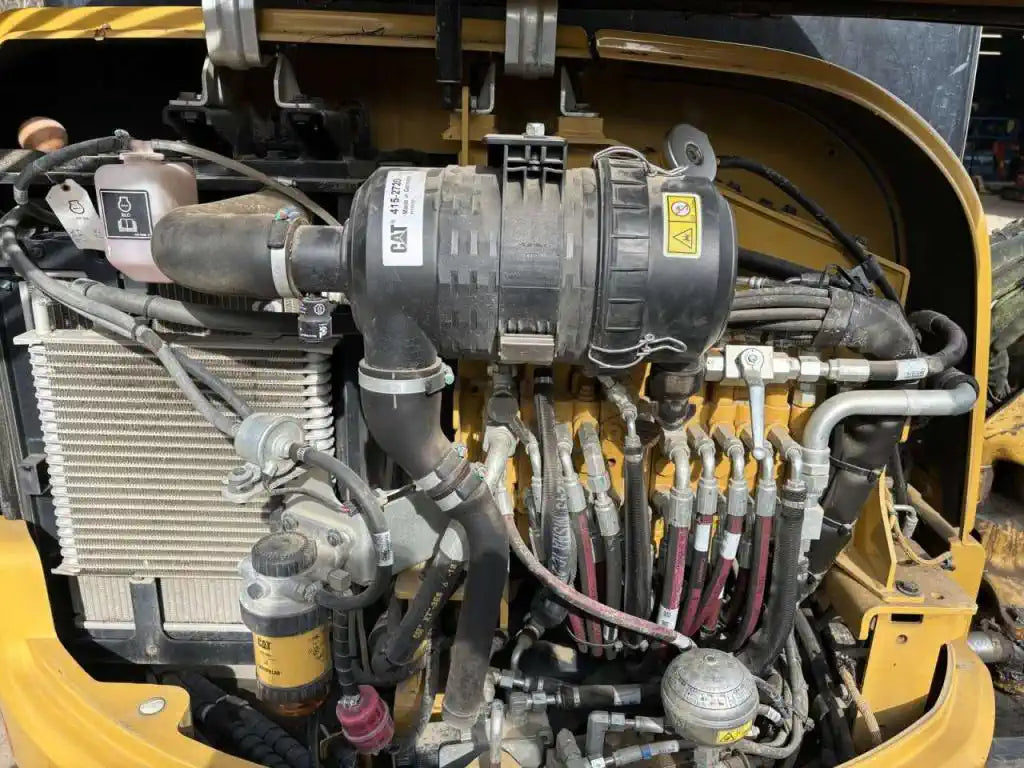 Miniexcavadora CATERPILLAR 303.5E CR – ocasión
