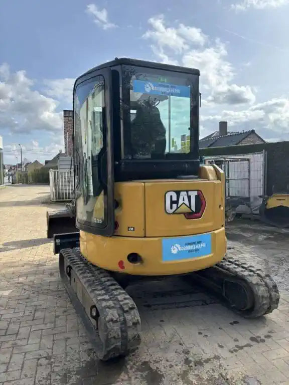 Miniexcavadora CATERPILLAR 303.5E CR – ocasión